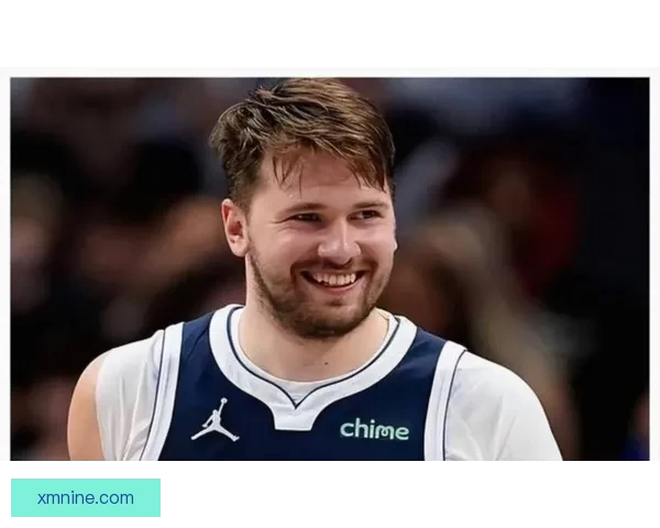 詹姆斯盛赞东契奇关键时刻统治比赛直言疲惫仍全力拼下胜利 詹姆斯盛赞东契奇关键时刻统治比赛直言疲惫仍全力拼下胜利