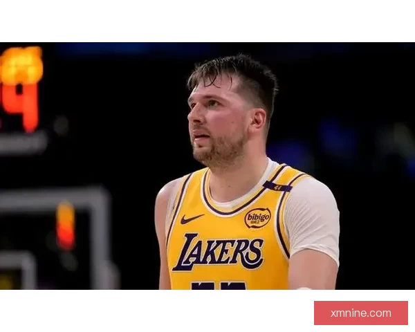 湖人首节大比分落后雷霆东契奇低迷里夫斯伤情引关注